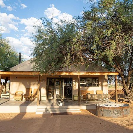 Zoutpanputs Game Lodge Askham Екстериор снимка