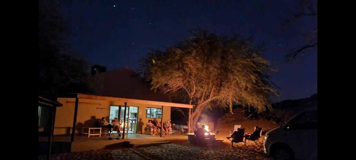 Zoutpanputs Game Lodge Askham Екстериор снимка
